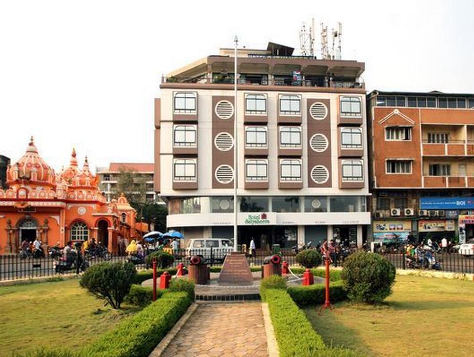 Hotel Satyaheera Мапуса Екстериор снимка