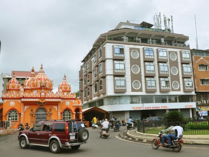 Hotel Satyaheera Мапуса Екстериор снимка